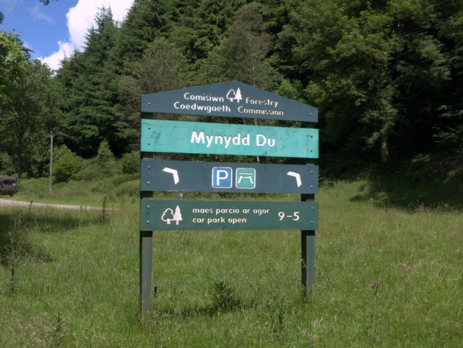 Mynydd Du car park sign