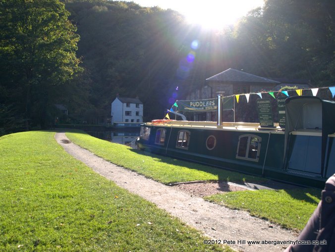 The floating Cafe at Llanfoist Wharf