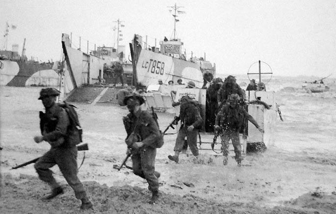 Gold Beach British 50th division going ashore